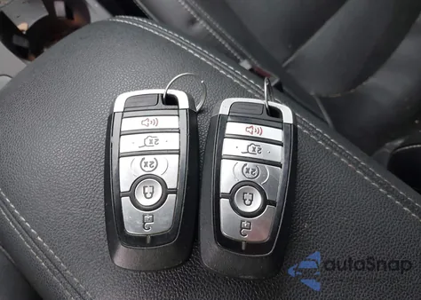 2020 Ford Escape Titanium from USA, damaged, VIN 1FMCU9J9XLUA81357